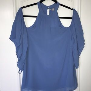 BNWT flutter sleeve flowy top